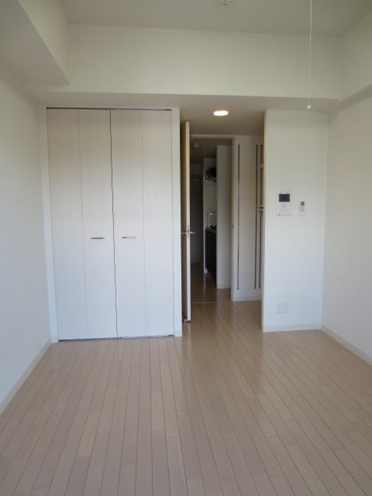 居室 ｴｽﾃﾑﾌﾟﾗｻﾞ京都御所ﾉ内REGIA(406)