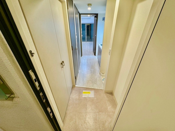 玄関 ｴｽﾃﾑｺｰﾄ難波Ⅶﾋﾞﾖﾝﾄﾞ(1302)