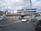 セブンイレブン(コンビニ)まで384m 日の出コ－ポ