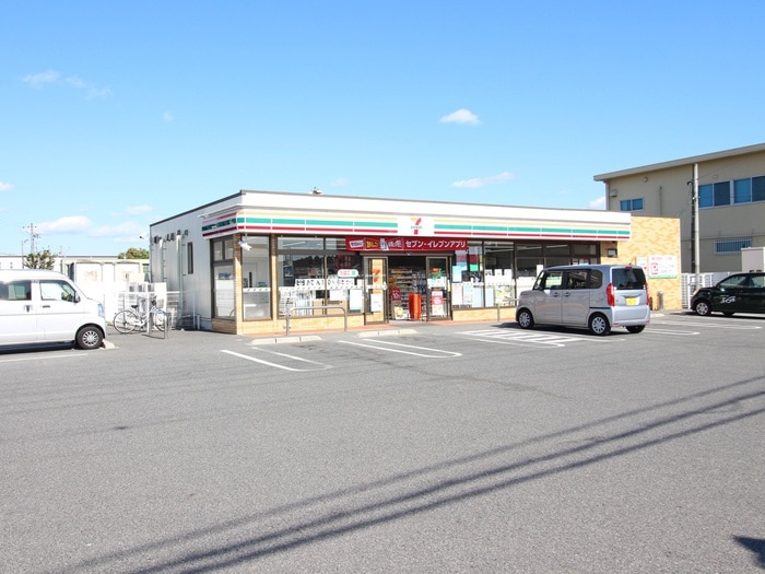 セブンイレブン草津青地町店(コンビニ)まで650m フローリッシュガーデン青地