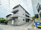 クレーン奥山の外観
