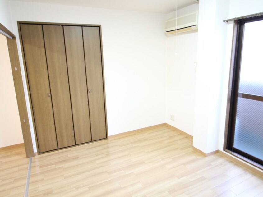 居室 メニ－ロ－ザ甲東園