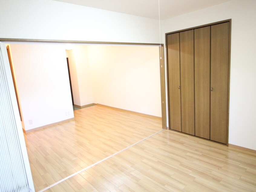 居室 メニ－ロ－ザ甲東園