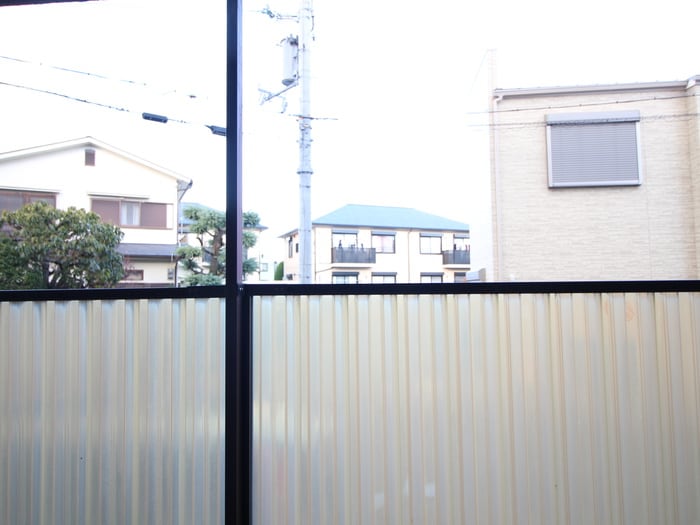 室内からの展望 メニ－ロ－ザ甲東園