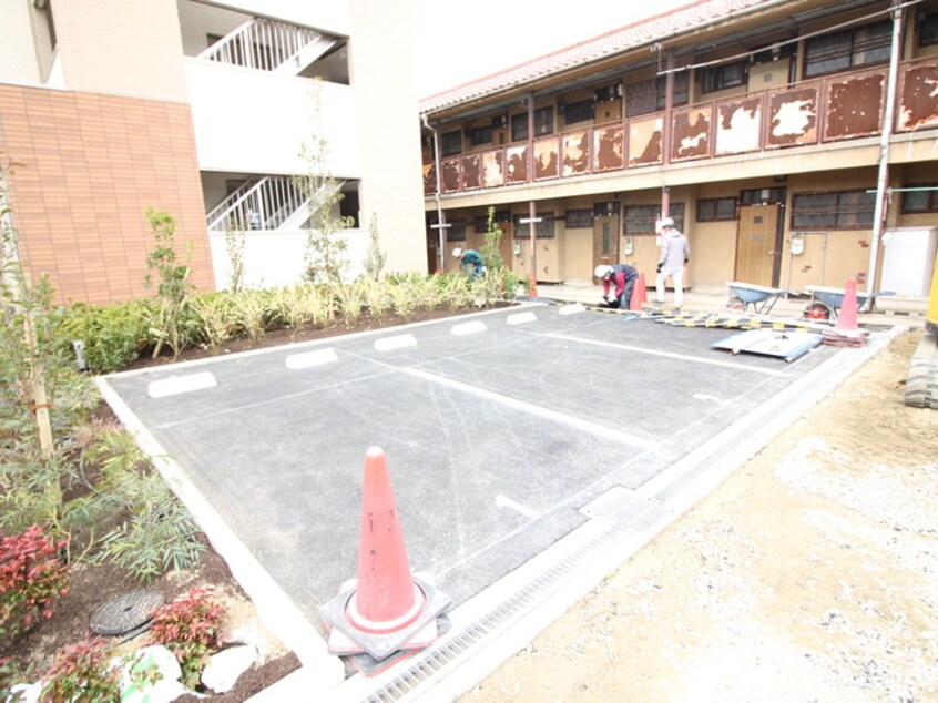 駐車場 朝日住宅