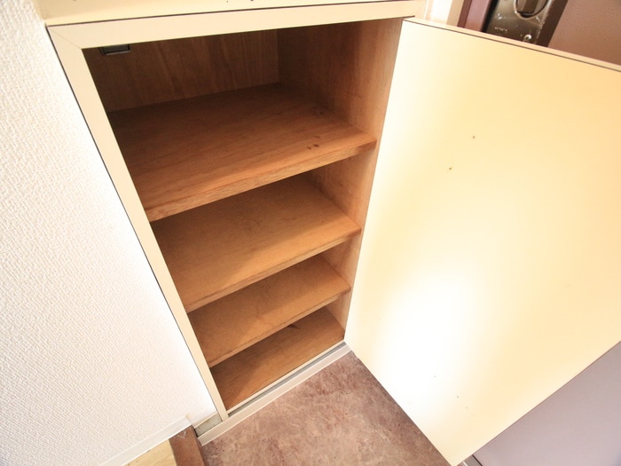 靴箱 フロ－ライト関大前