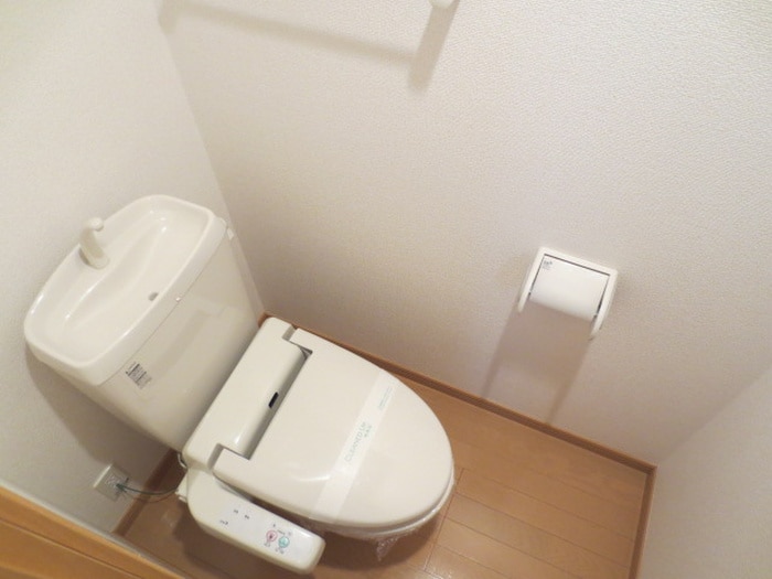 トイレ エテルノ・スクエア五番館