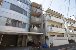 ベルメゾン服部