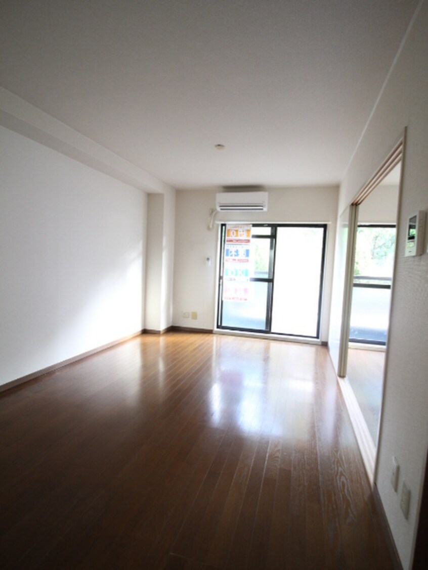 居室 ルミエ－ル山下