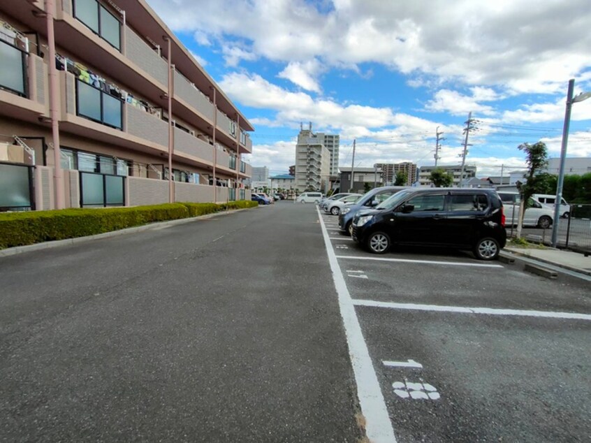 駐車場 サンクリエート