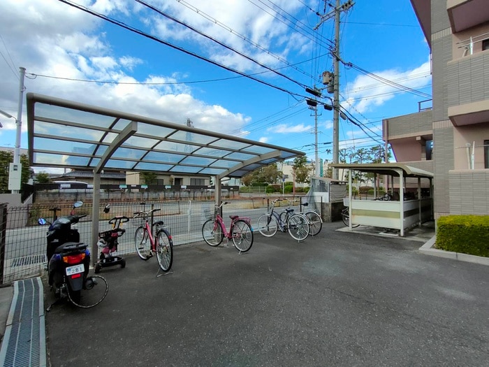 駐輪場 サンクリエート