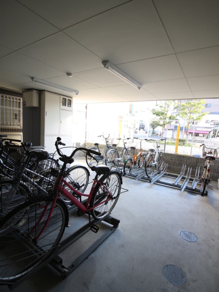 駐輪場 オズレジデンス天下茶屋