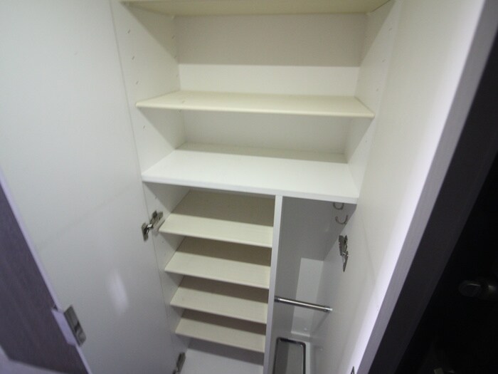 靴箱 ﾌﾟﾚｻﾝｽ塚本ｱｸﾐﾘｵﾝ(1003)