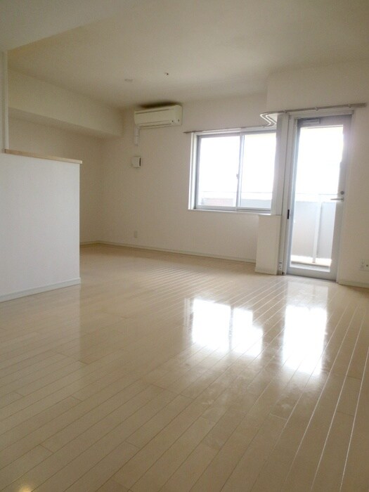 居室 クロスレジデンス大阪新町