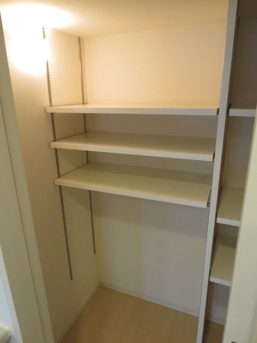 収納 クロスレジデンス大阪新町