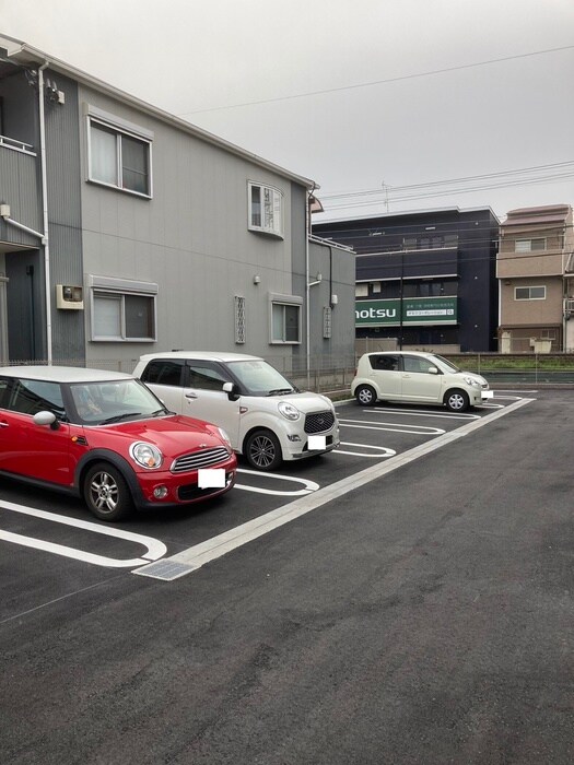 駐車場 ルミウスV