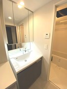 洗面 ｺﾝﾌｫﾘｱ･ﾘｳﾞ新大阪西宮原ｿﾙﾃﾗｽ