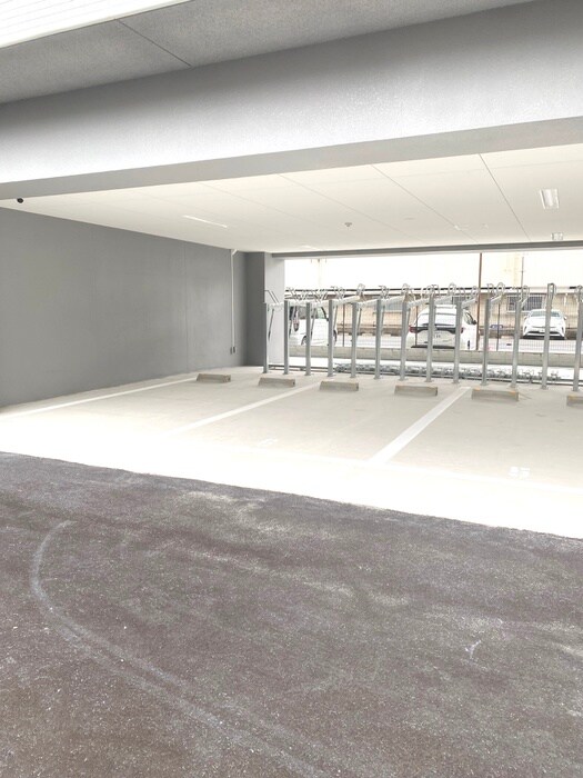 駐車場 ｺﾝﾌｫﾘｱ･ﾘｳﾞ新大阪西宮原ｿﾙﾃﾗｽ