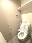 トイレ ｺﾝﾌｫﾘｱ･ﾘｳﾞ新大阪西宮原ｿﾙﾃﾗｽ