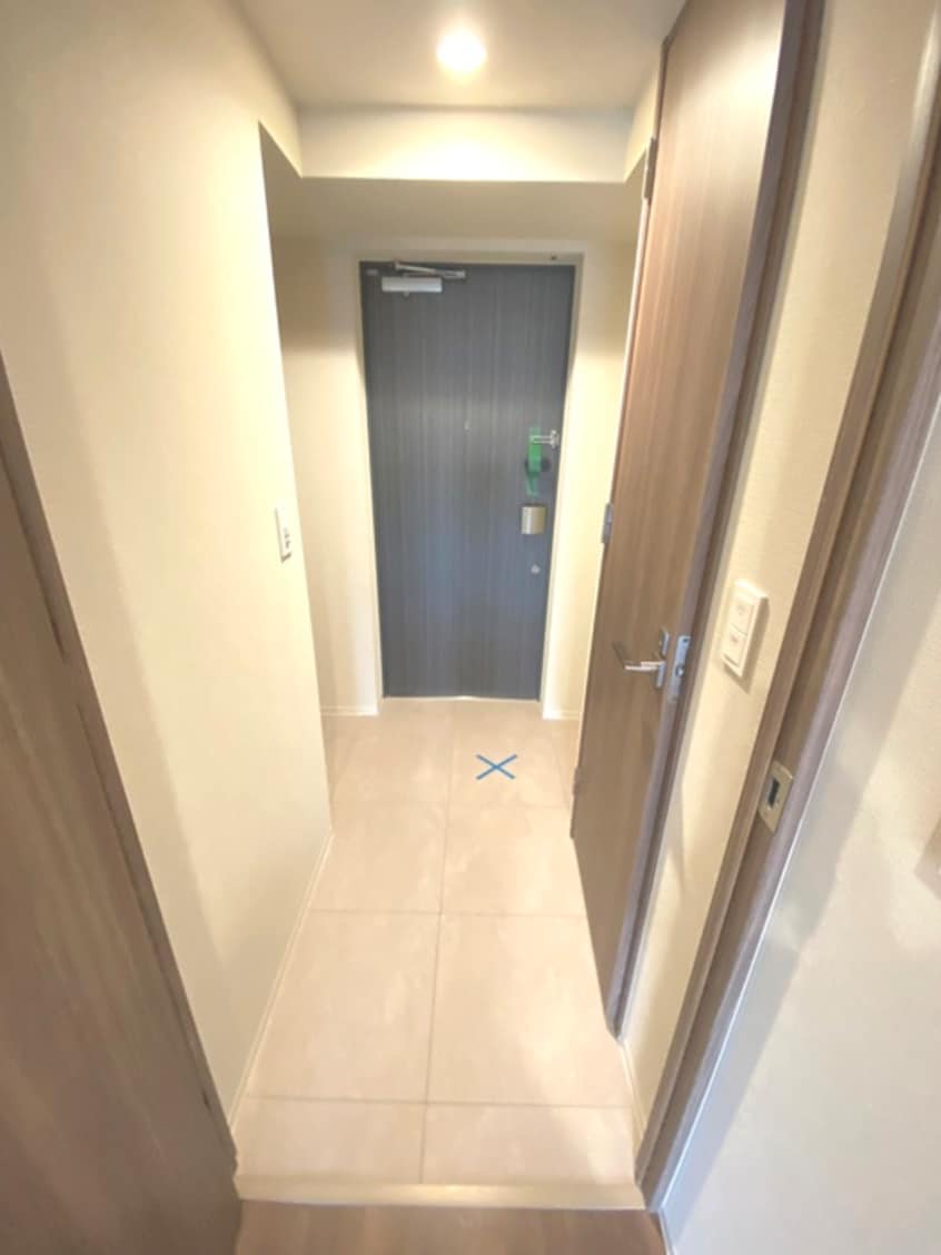 玄関 ｺﾝﾌｫﾘｱ･ﾘｳﾞ新大阪西宮原ｿﾙﾃﾗｽ