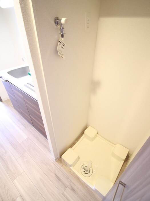 洗濯機置場 ﾌﾟﾚｻﾝｽ梅田北ｵｰﾙ（908）