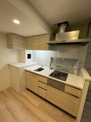 キッチン ｺﾝﾌｫﾘｱ･ﾘｳﾞ博労町一丁目Q