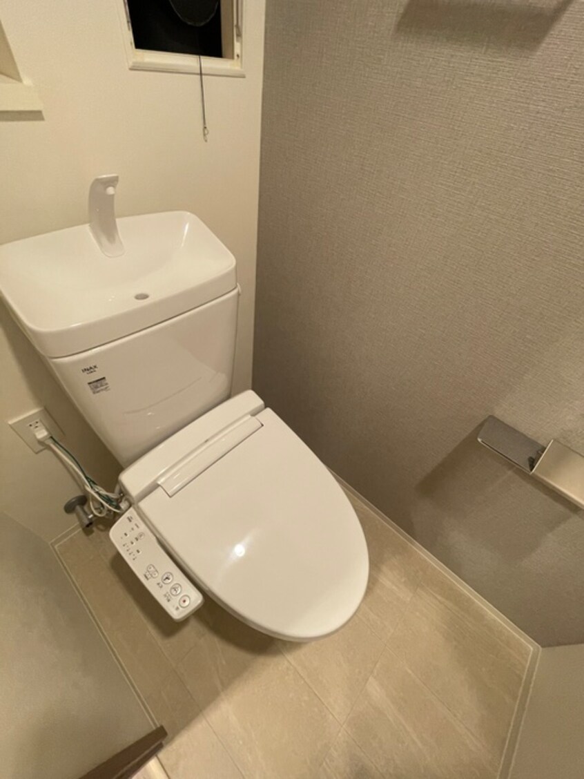 トイレ ｺﾝﾌｫﾘｱ･ﾘｳﾞ博労町一丁目Q