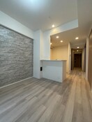 居室 ｺﾝﾌｫﾘｱ･ﾘｳﾞ博労町一丁目Q