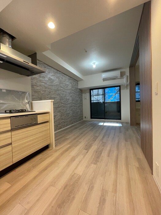 居室 ｺﾝﾌｫﾘｱ･ﾘｳﾞ博労町一丁目Q