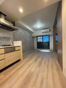 居室 ｺﾝﾌｫﾘｱ･ﾘｳﾞ博労町一丁目Q