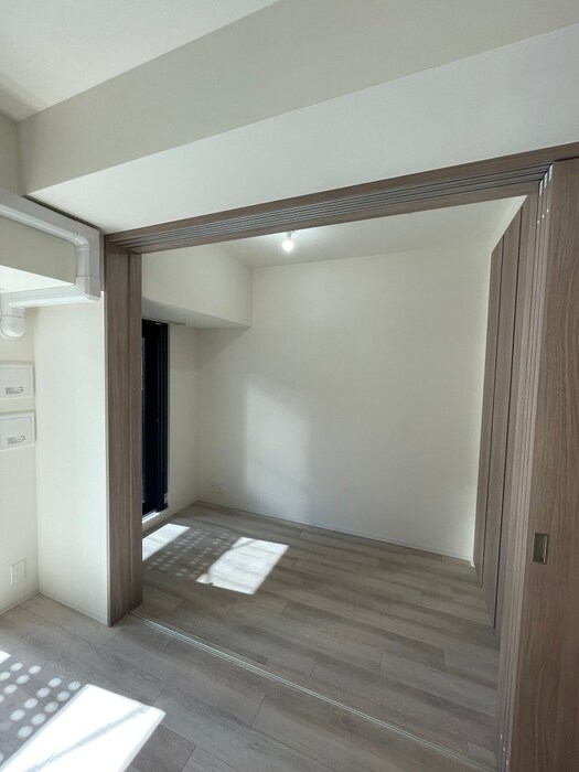 居室 ｺﾝﾌｫﾘｱ･ﾘｳﾞ博労町一丁目Q