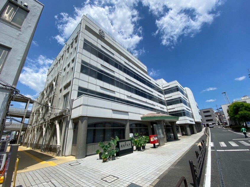 城陽市役所(役所)まで2405m 上田氏２階建貸家