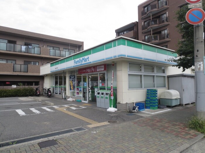 ファミリーマート 尼崎大庄中通店(コンビニ)まで280m duo大庄　B