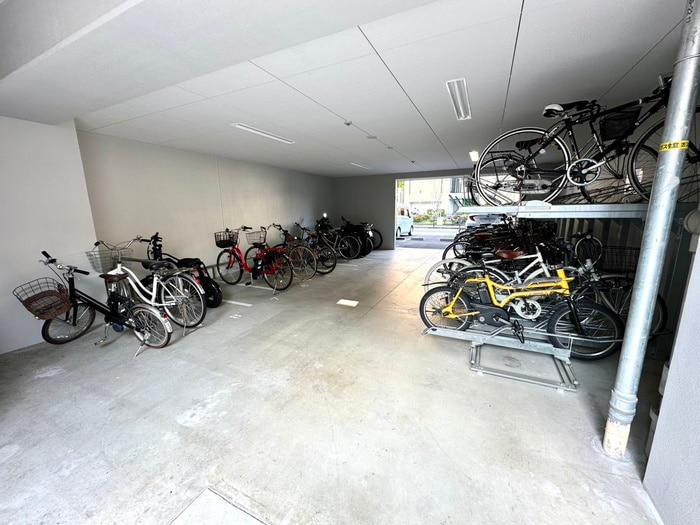 駐輪場 セレニテ天六リアン