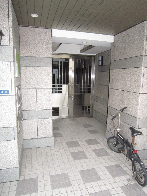 エントランス部分 クロ－バ－ハイツ