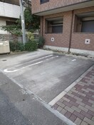 駐車場 クロ－バ－ハイツ