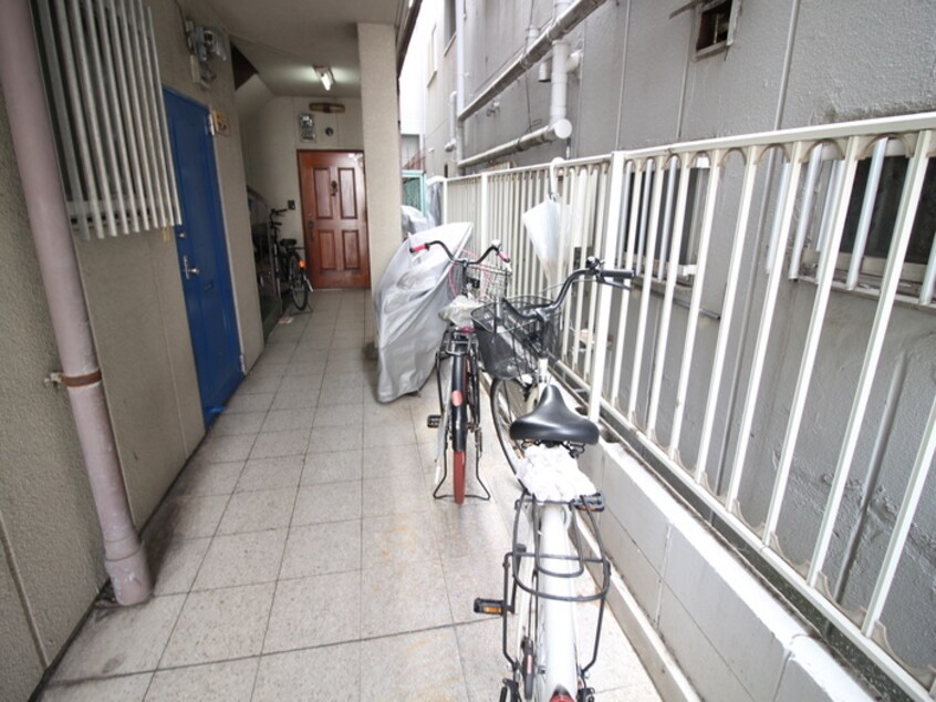 駐輪場 コーポ松屋
