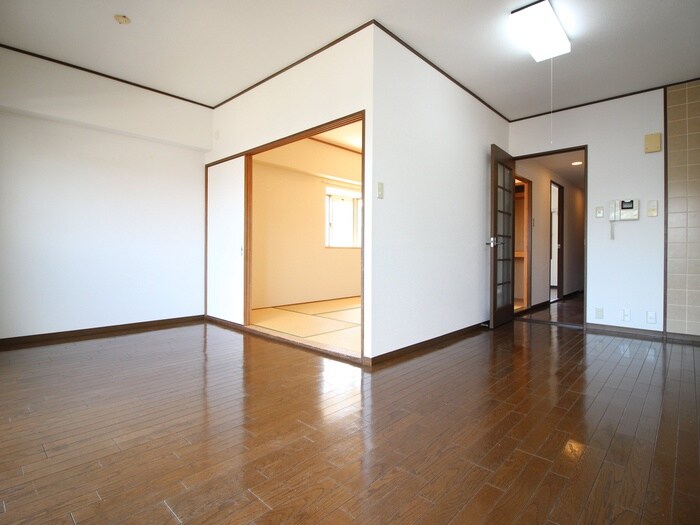 内観写真 ﾘﾊﾞｰｻｲﾄﾞﾃﾗｽ