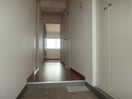廊下 メゾン摂津