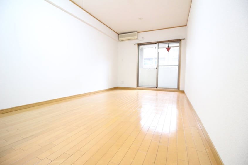 居室 レジ－ナ錦小路