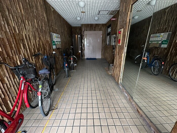 駐輪場 サンアイ池田