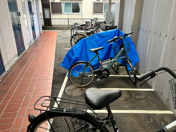 駐輪場 ラフォーレ千里