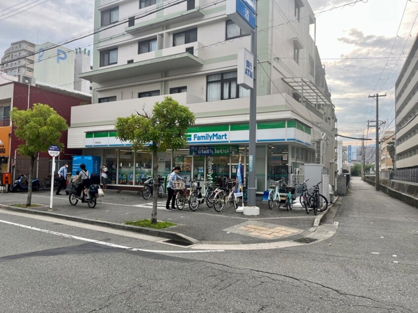 ファミリーマート(コンビニ)まで340m セレーノ津門綾羽