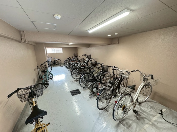 駐輪場 中山手ミオ壱番館