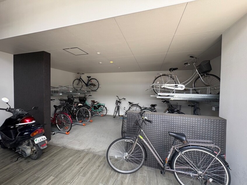 駐輪場 ドムス吉田