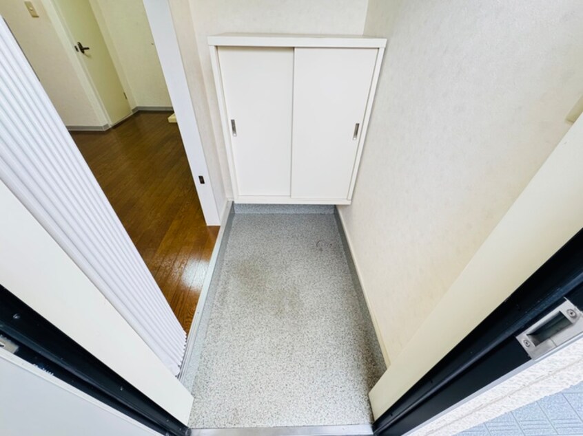 玄関 リブかんのう