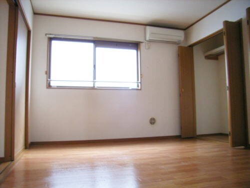 居室 リバ－サイドヒルズ