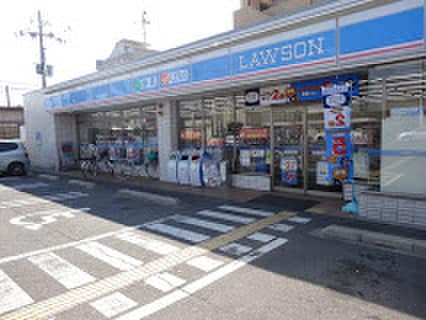 ローソン東大阪寺前町1丁目店(コンビニ)まで450m Ｌｕｘｅ布施南Ⅱ