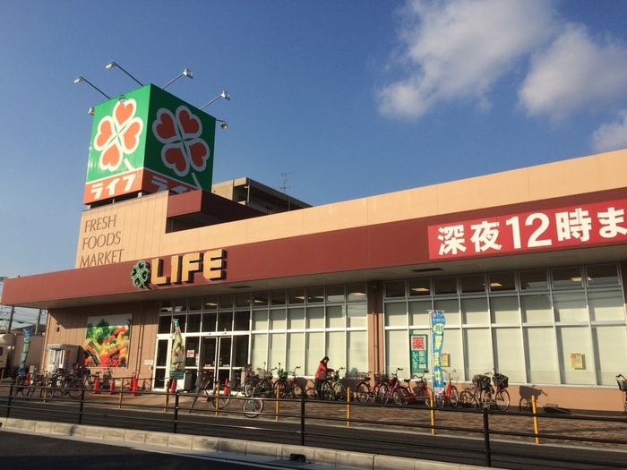 ライフ大平寺店(スーパー)まで670m Ｌｕｘｅ布施南Ⅱ