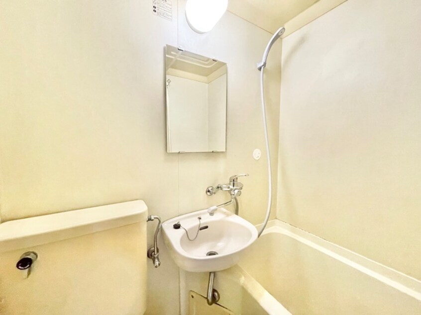 洗面 ｼｭ-ﾍﾞﾙﾊｲﾂ